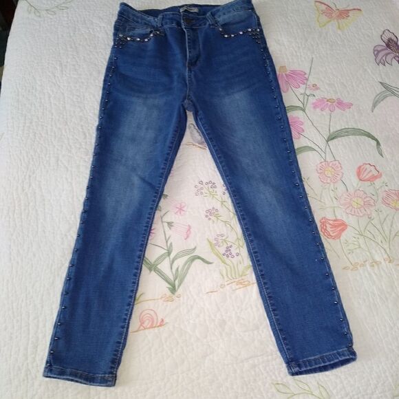 Sz 8 jeans rhinestones, stretch, slim - Picture 7 of 9